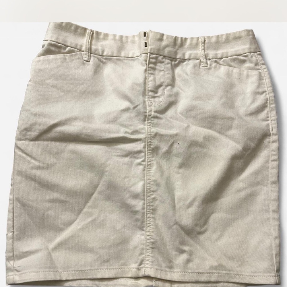 Old Navy white Mini Pencil Skirt Casual